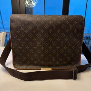 Louis Vuitton Abbesses Monogram Canvas Messenger Bag AUTHENTIC! RARE!